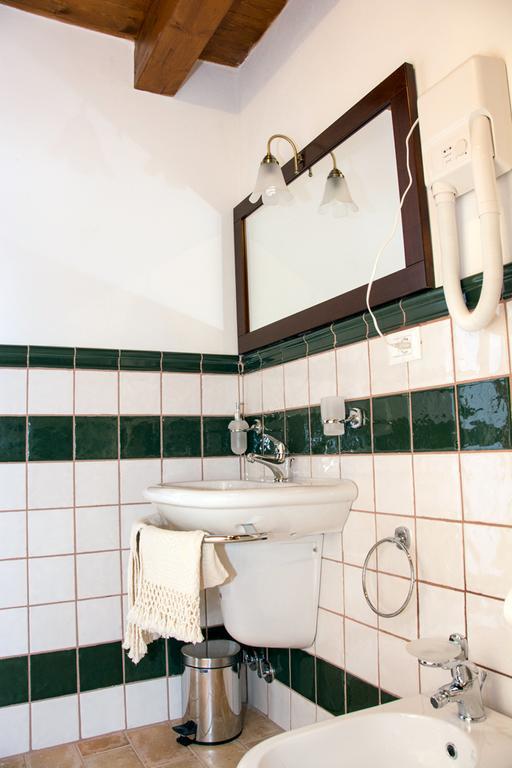 Agriturismo Casale Re Sonnino Cameră foto